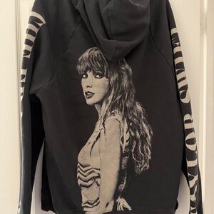 Eras Tour 2023 Dark Gray Sweatshirt, Size Large
